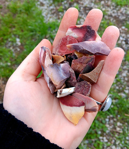 CLEARANCE: Rough Mookaite - 1 LB, Size Xtra Small