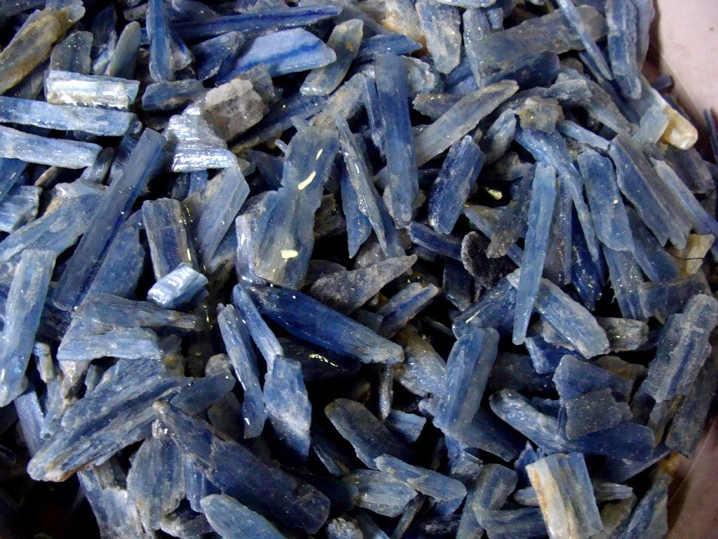 rough blue kyanite