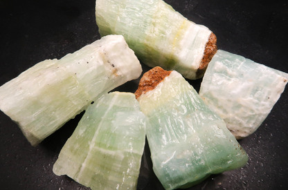 Rough Calcite, Pistachio - Size Medium