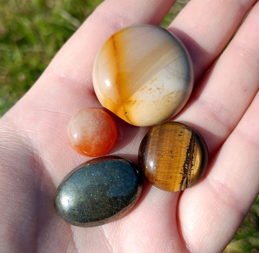 Cabochon Lot, Golden Apple