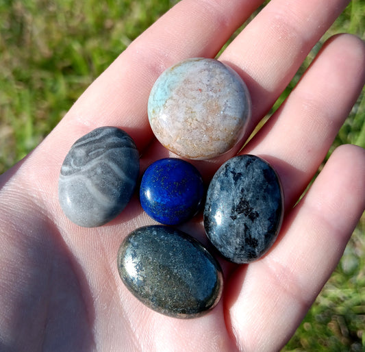 Cabochon Lot, Knight of Camelot