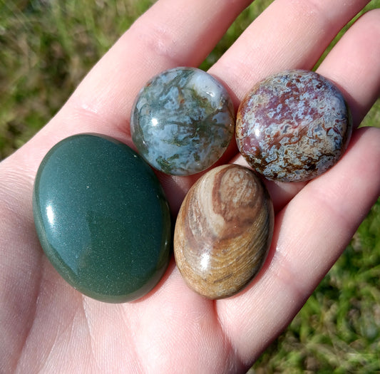 Cabochon Lot, November Moss
