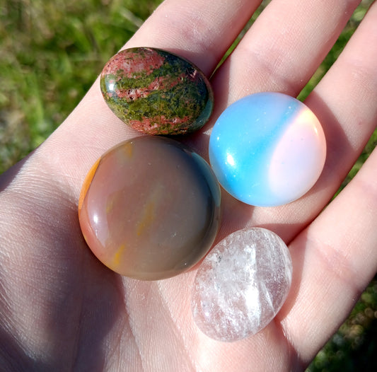 Cabochon Lot, Tea Time